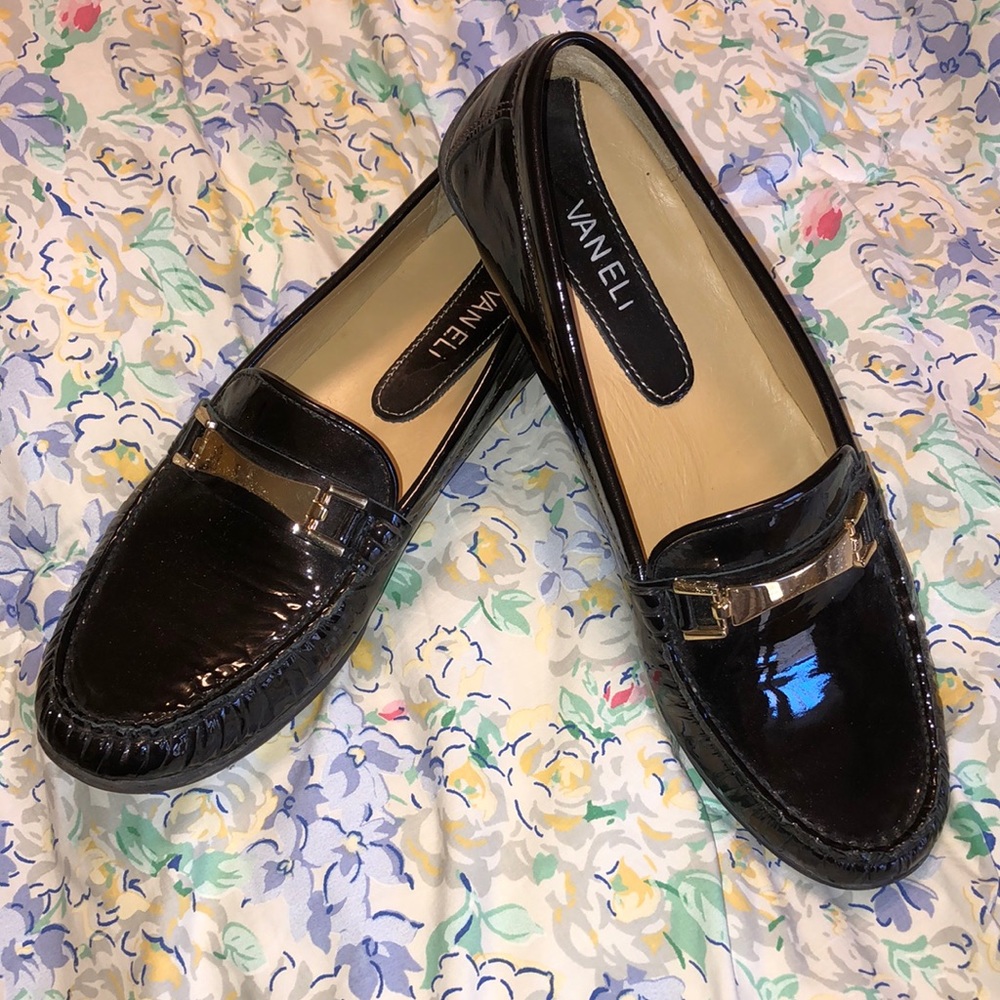 EUC Vaneli loafer driving moc shoes patent leather shiny dark brown 9M